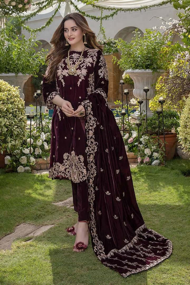 Luxury Velvet Embroidered Dress BR-1065 Mahekamil Luxury Velvet Embroidered Dress BR-1065 Mahekamil